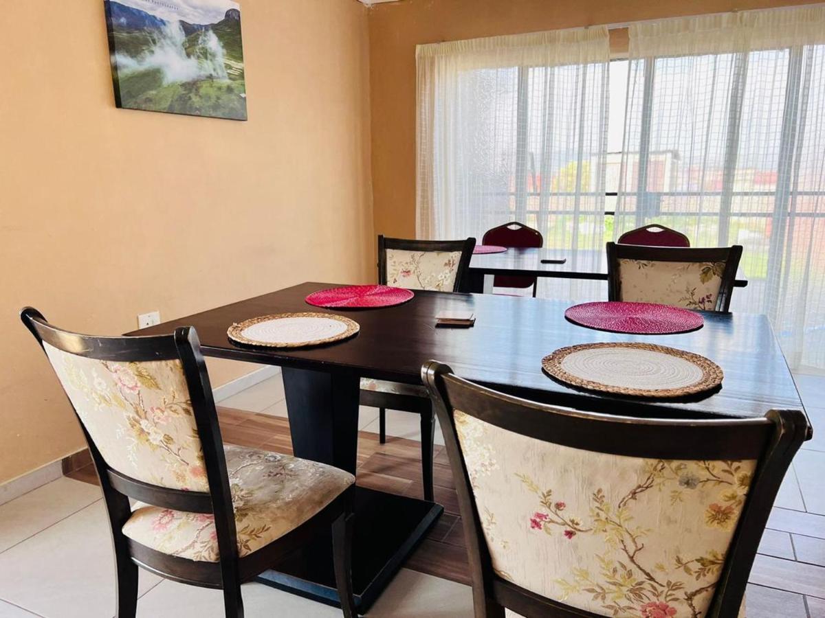 Mphatlalatsane Bnb 마세루 외부 사진